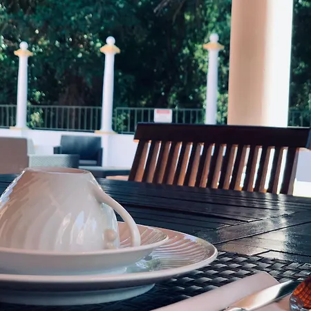 Change The World - Solar De Πανσιόν 4*